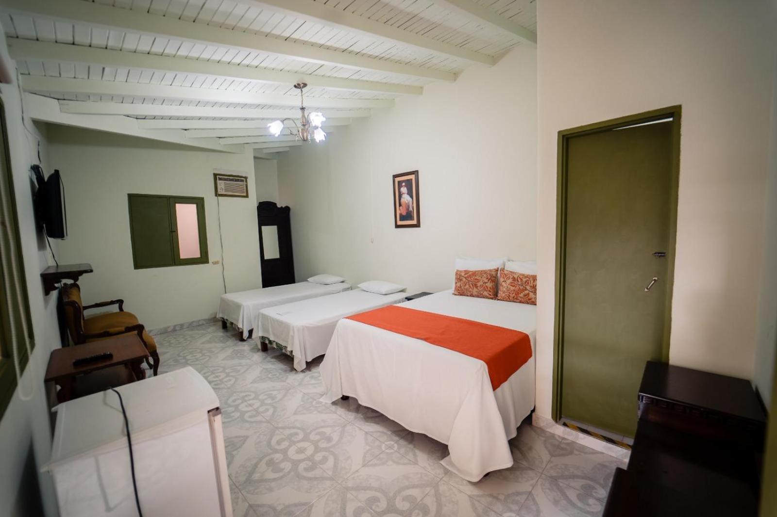 Hosteria De La Plaza Menor Santa Fe de Antioquia Exterior foto