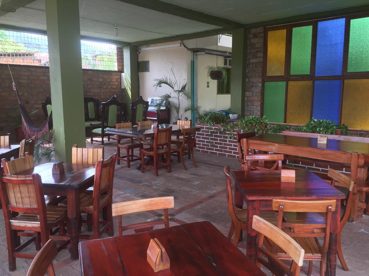 Hosteria De La Plaza Menor Santa Fe de Antioquia Exterior foto